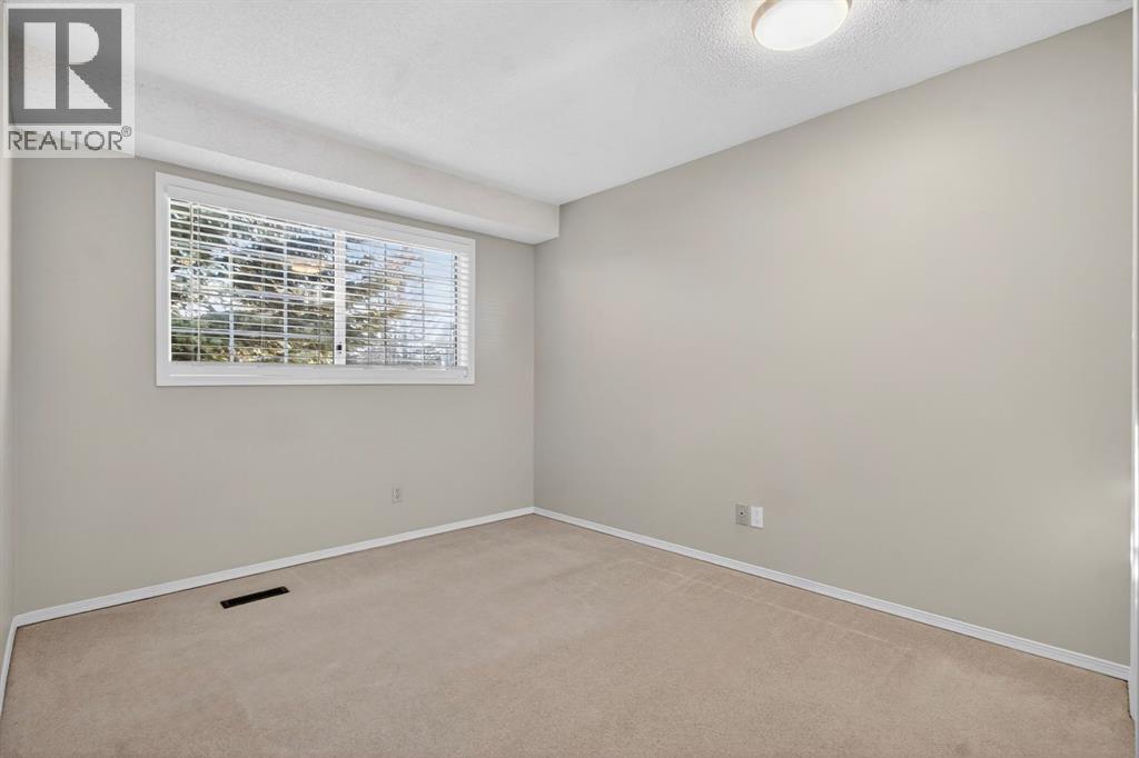 Single Family House for Sale in  Bedford Manor NE Beddington Heights Calgary 