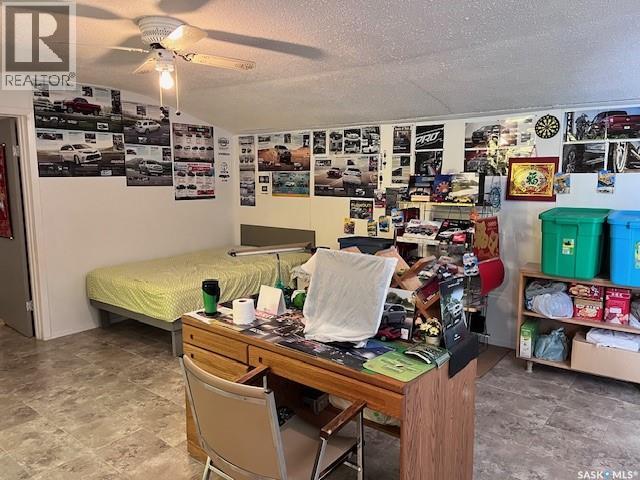 207 KINISTINO AVENUE W - 12