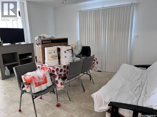 207 KINISTINO AVENUE W - 3