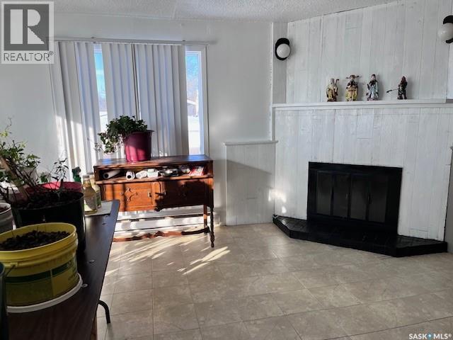 207 KINISTINO AVENUE W - 5