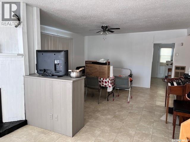 207 KINISTINO AVENUE W - 6