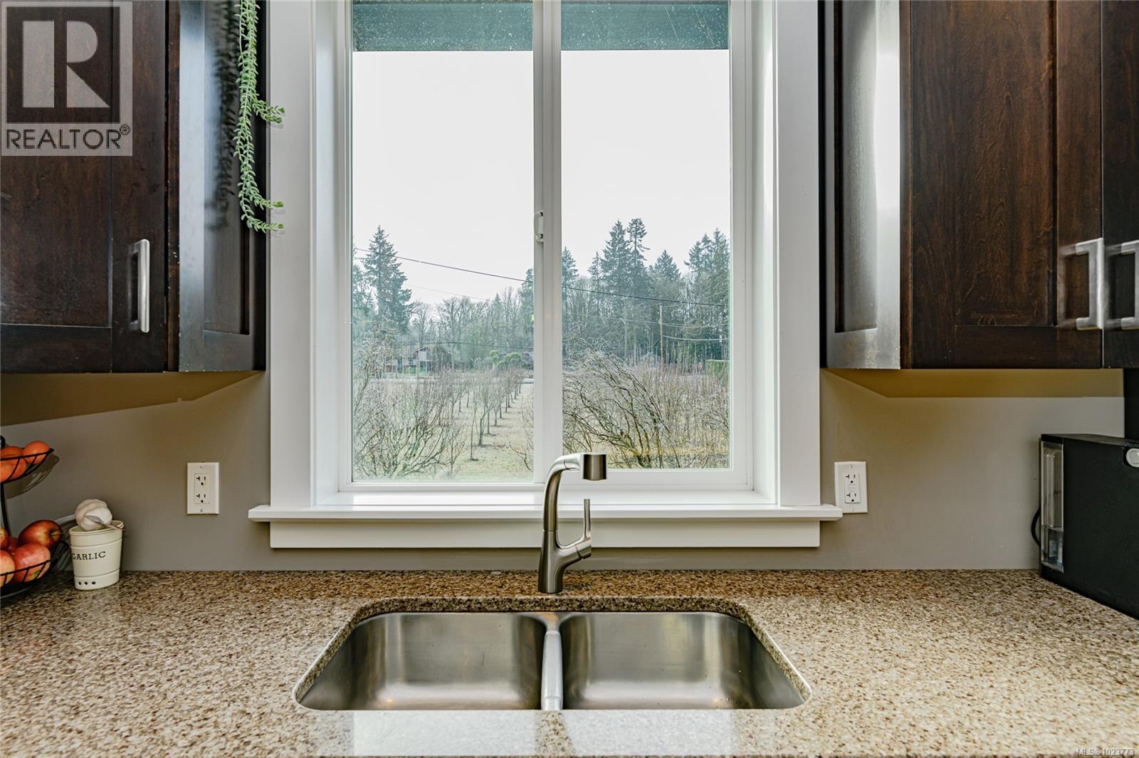 5729 Van Koy Rd, Duncan