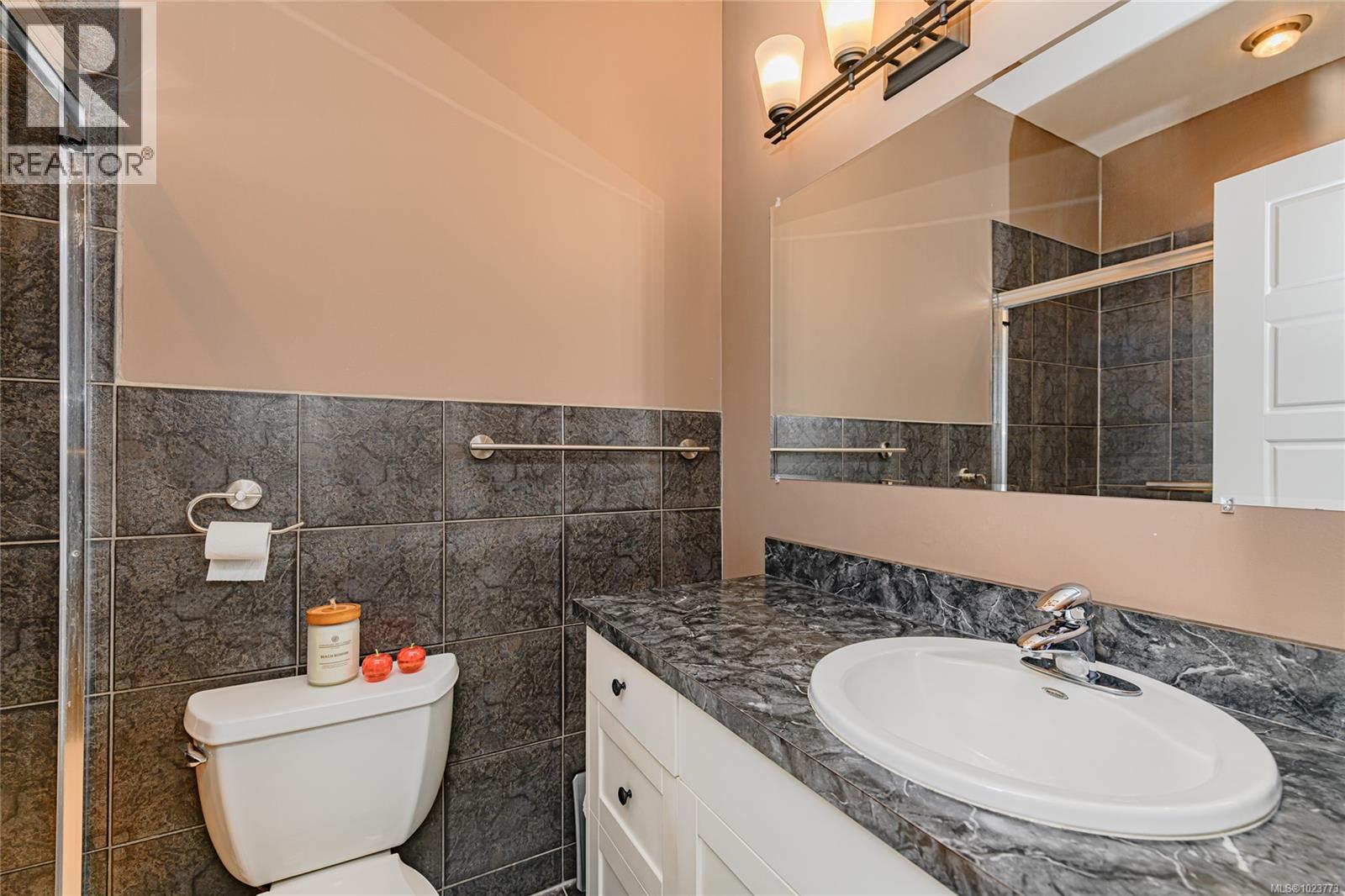 5729 Van Koy Rd, Duncan