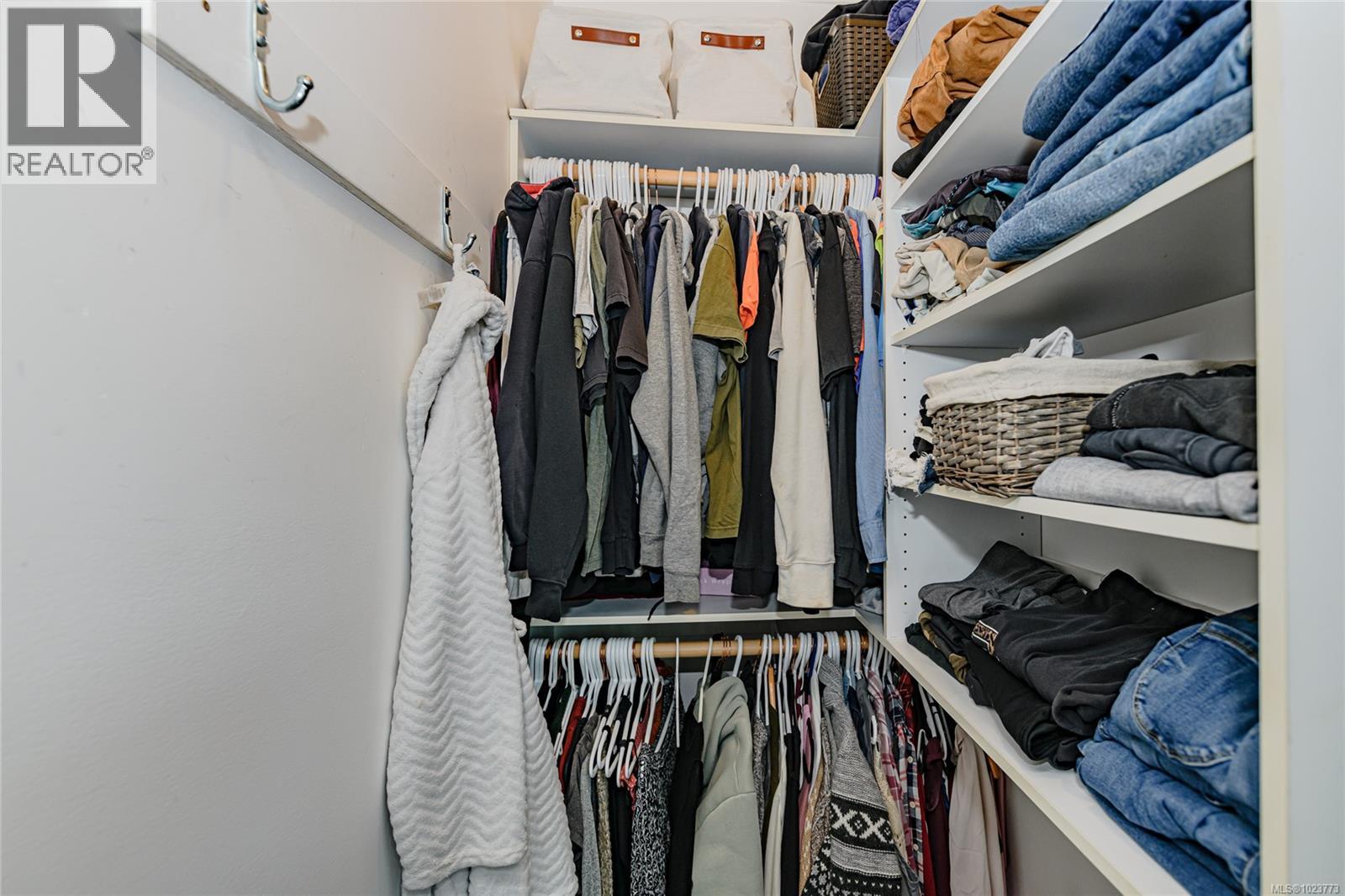 5729 Van Koy Rd, Duncan