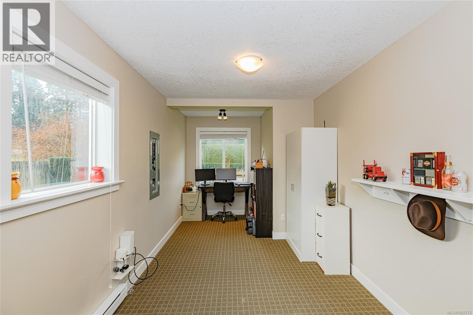 5729 Van Koy Rd, Duncan