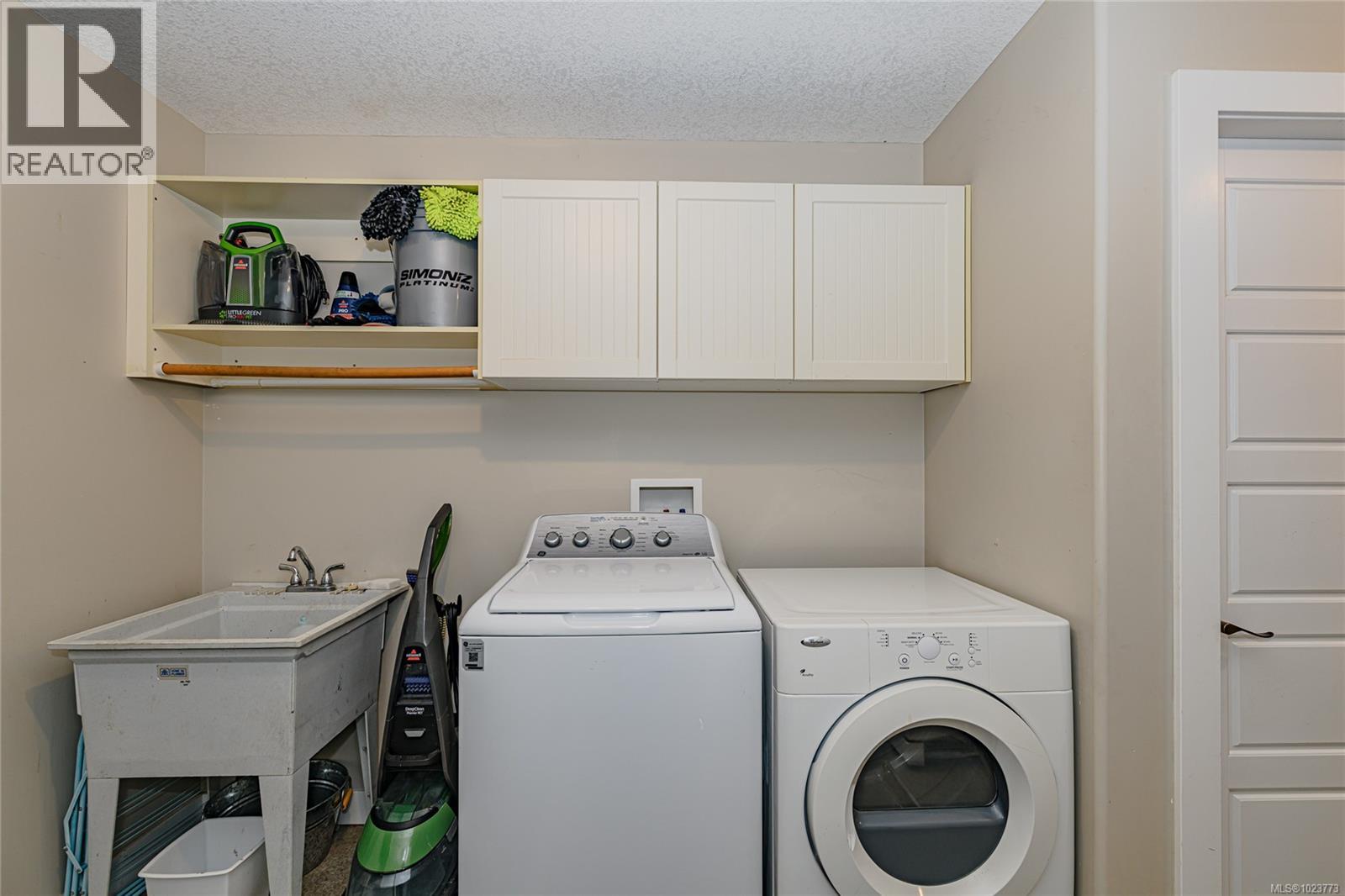 5729 Van Koy Rd, Duncan