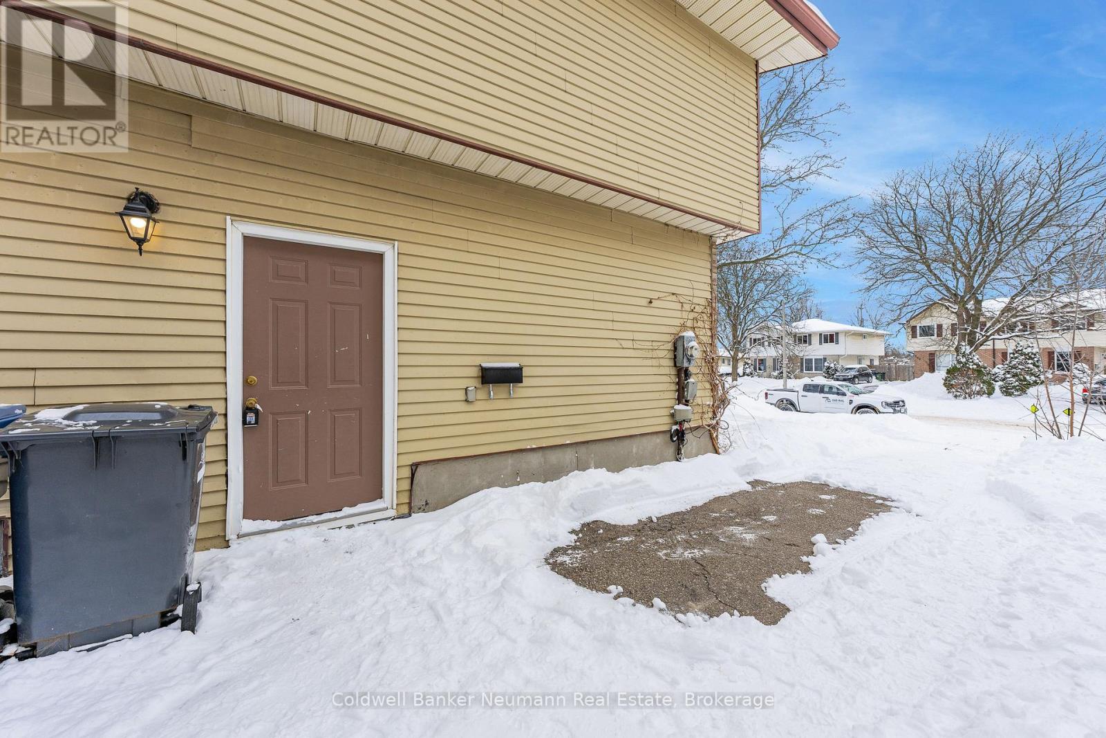 324 COLE ROAD - Photo 5 of 49, Guelph (Kortright West), Ontario