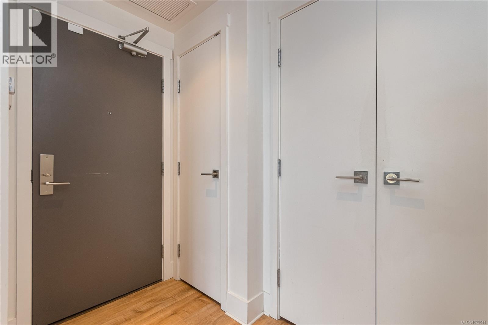 105 83 Saghalie Rd, Victoria