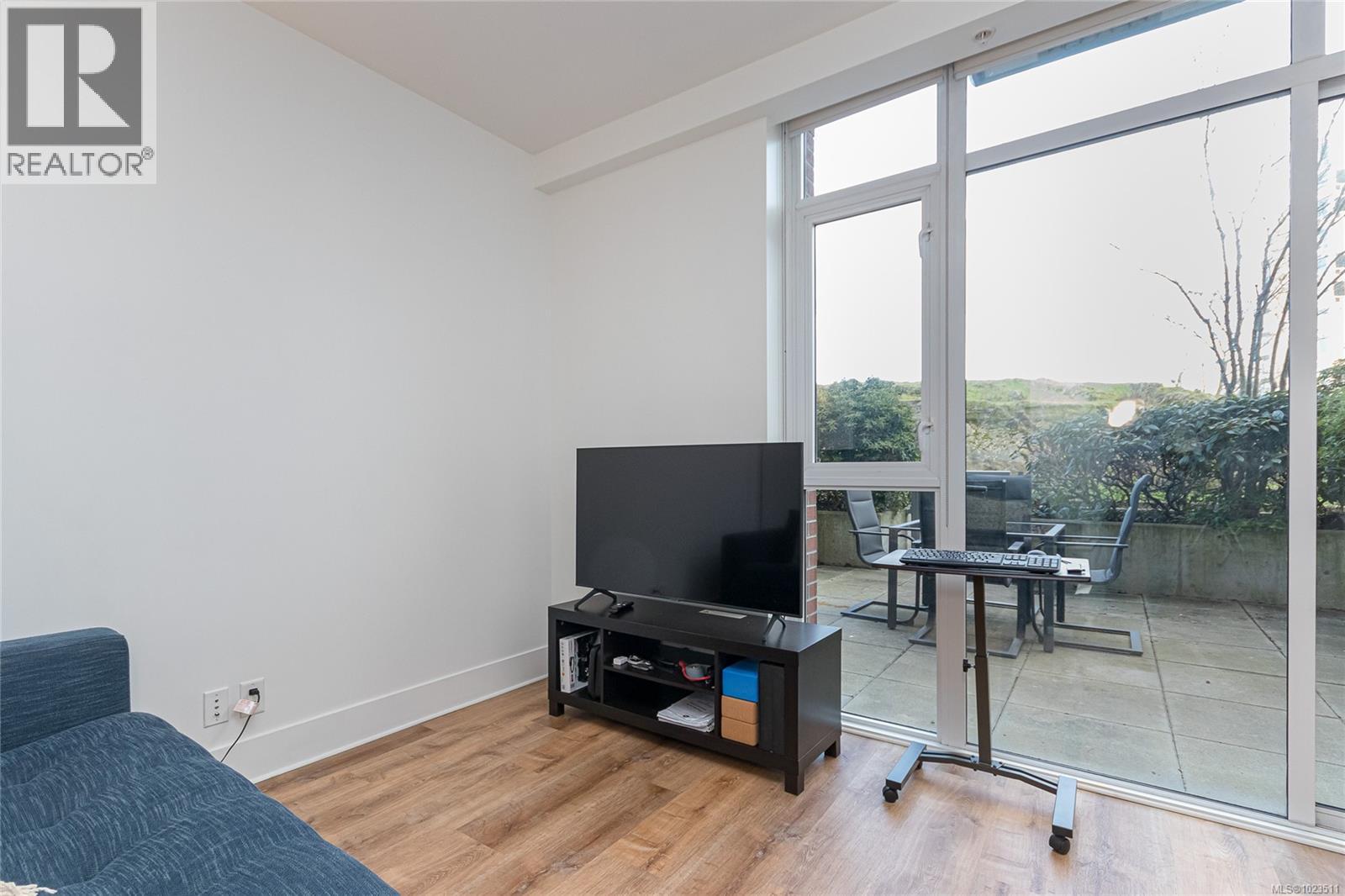 105 83 Saghalie Rd, Victoria