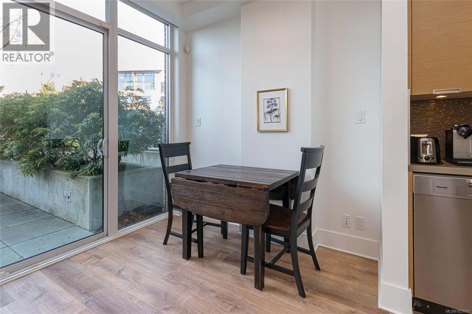 105 83 Saghalie Rd, Victoria