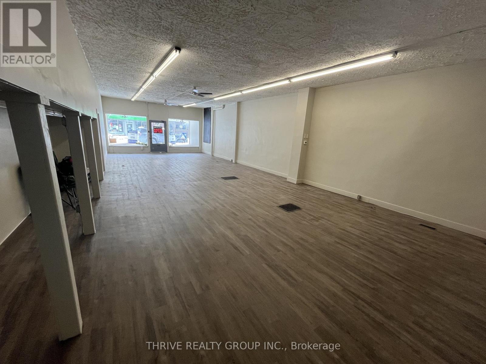 27 FRONT STREET W - Photo 3 of 5, Strathroy-Caradoc (NW), Ontario