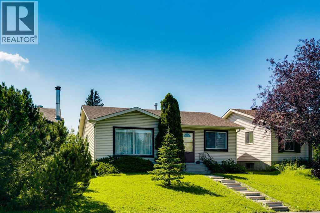 Single Family House Bungalow for Sale in  Falshire Way NE Falconridge Calgary 