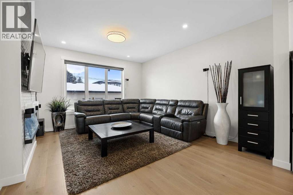 Single Family House for Sale in   Street NW Bowness Calgary 