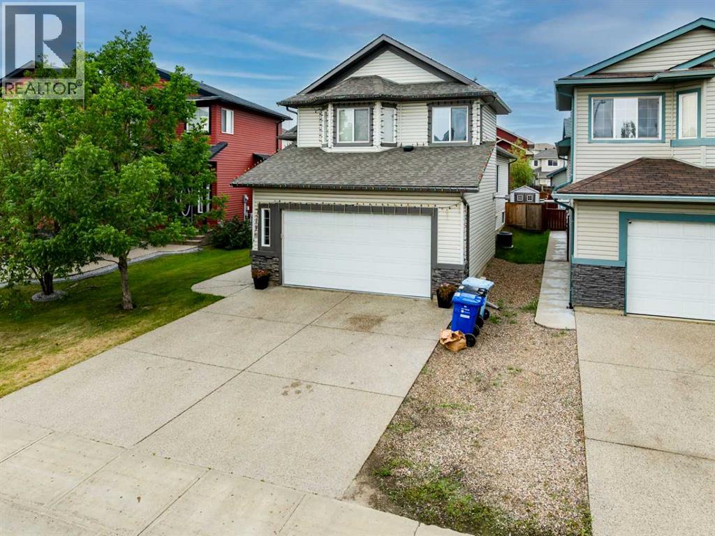 176 Maple Leaf Lane, Fort McMurray