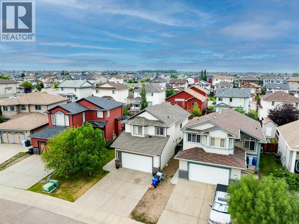 176 Maple Leaf Lane, Fort McMurray