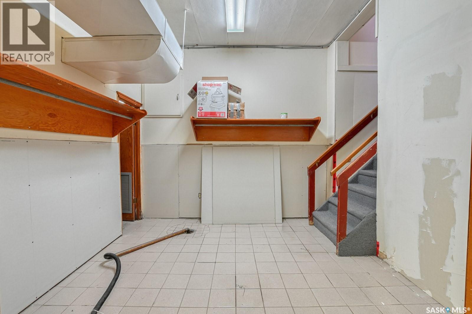 229 VICTORIA STREET - 30