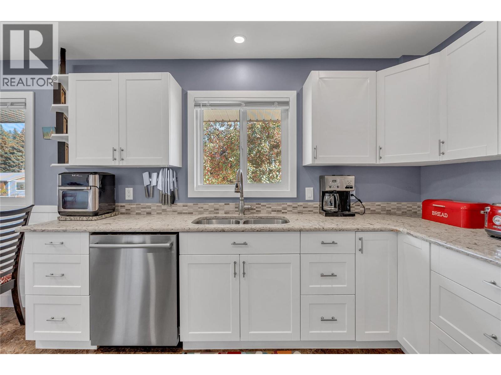 350 PINE Street, Princeton