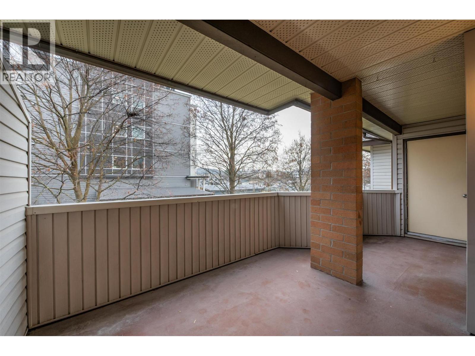 209 240 McIntosh Road, Kelowna