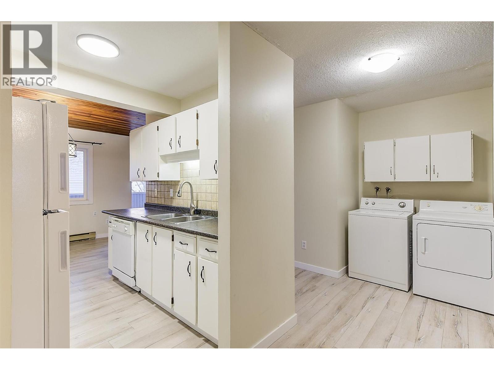 209 240 McIntosh Road, Kelowna