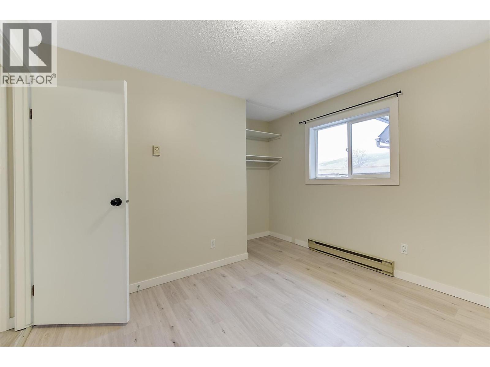 209 240 McIntosh Road, Kelowna