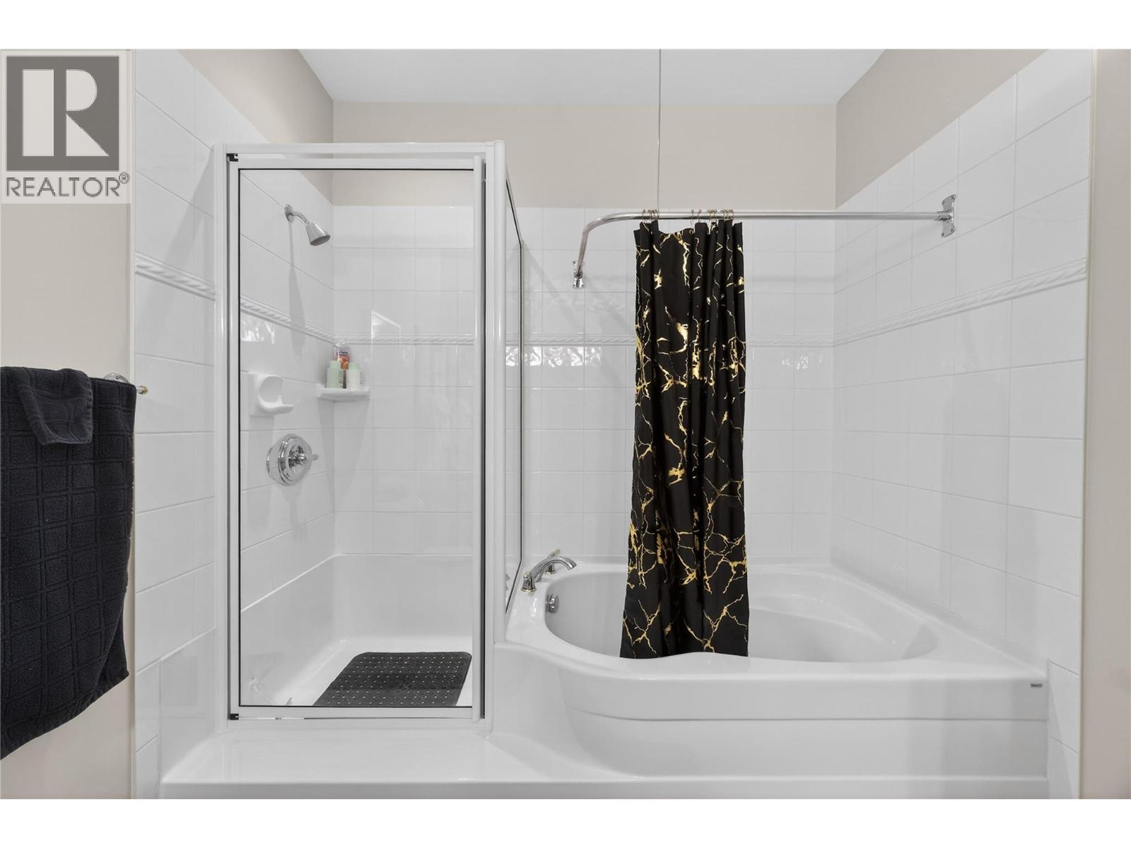 571 6 Street NE Unit# 302, Salmon Arm