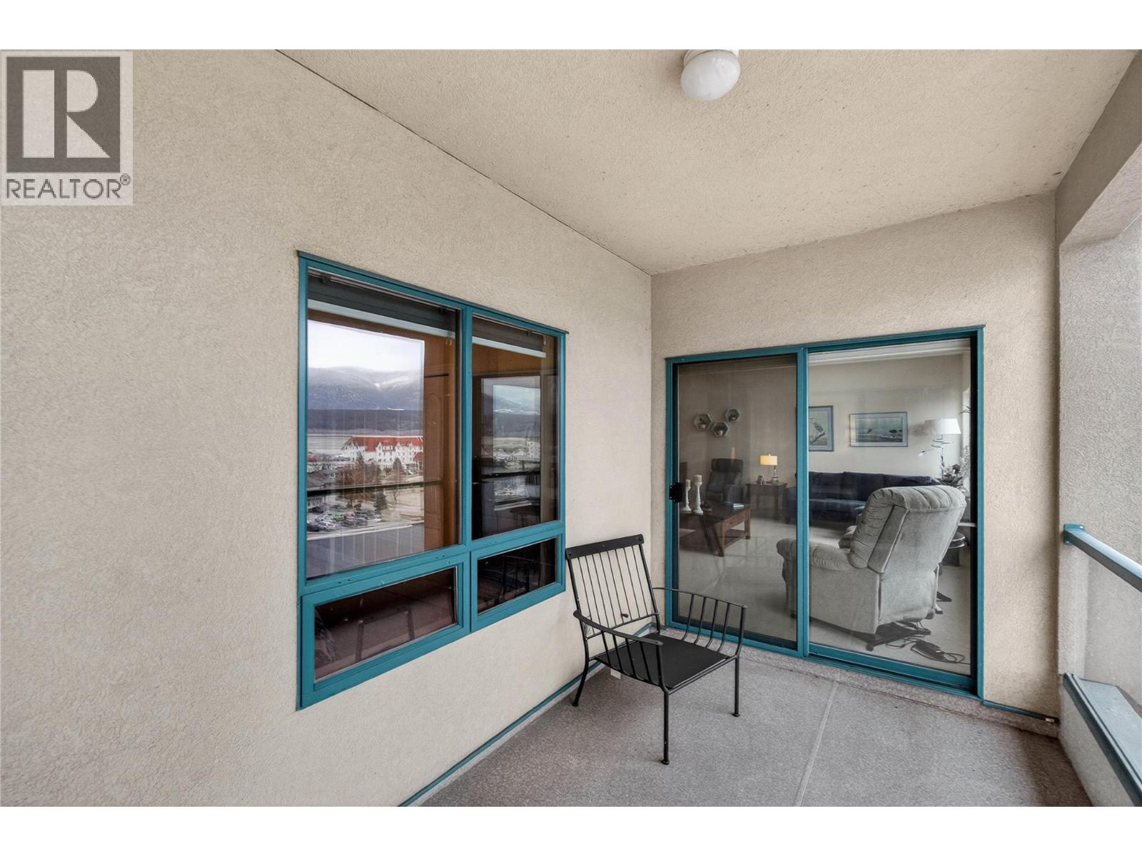 571 6 Street NE Unit# 302, Salmon Arm