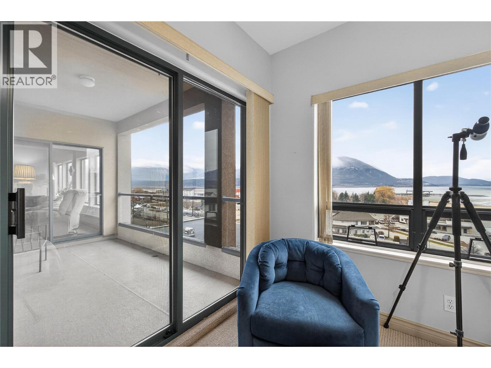 571 6 Street NE Unit# 302, Salmon Arm