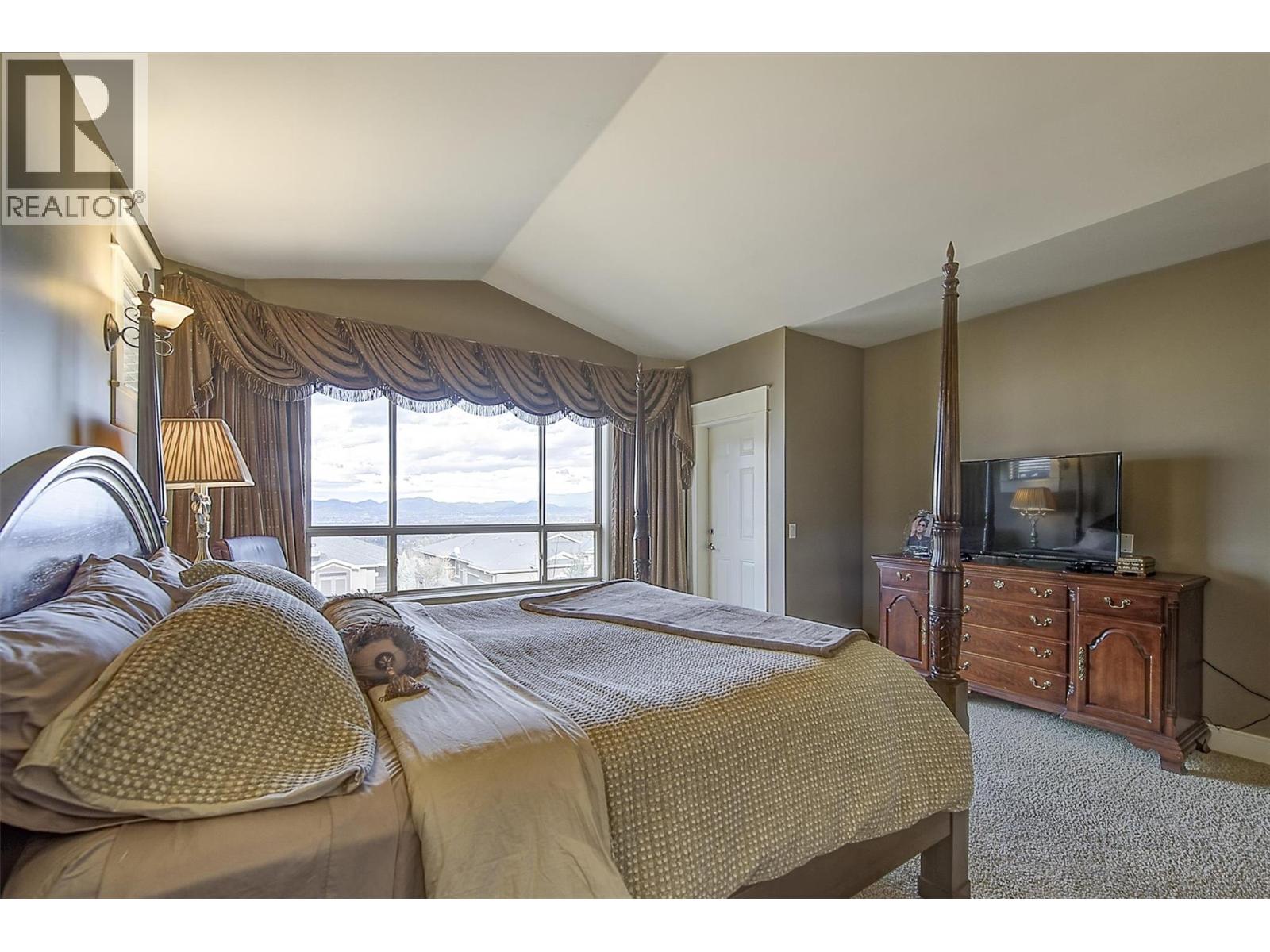  679 Devonian Avenue, Kelowna