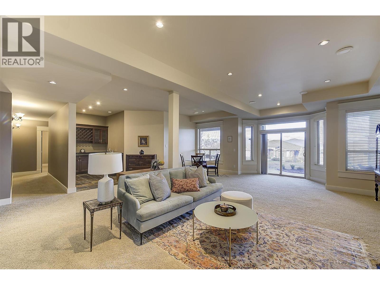  679 Devonian Avenue, Kelowna