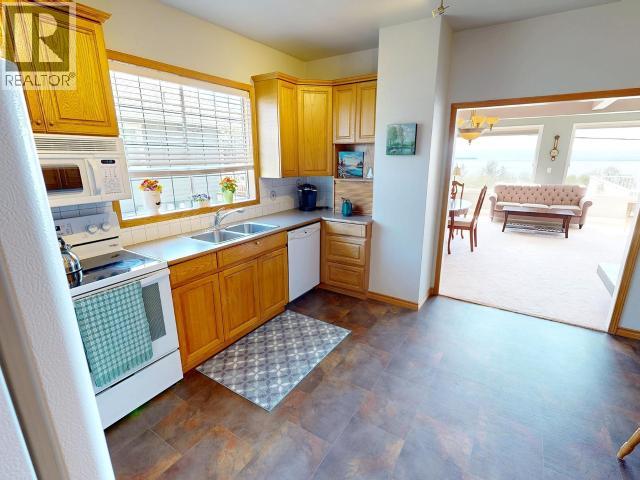 5438 LABURNUM AVE, Powell River