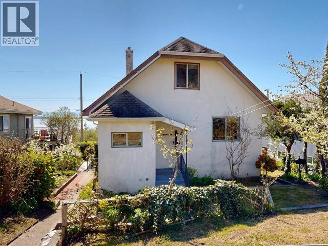 5438 LABURNUM AVE, Powell River