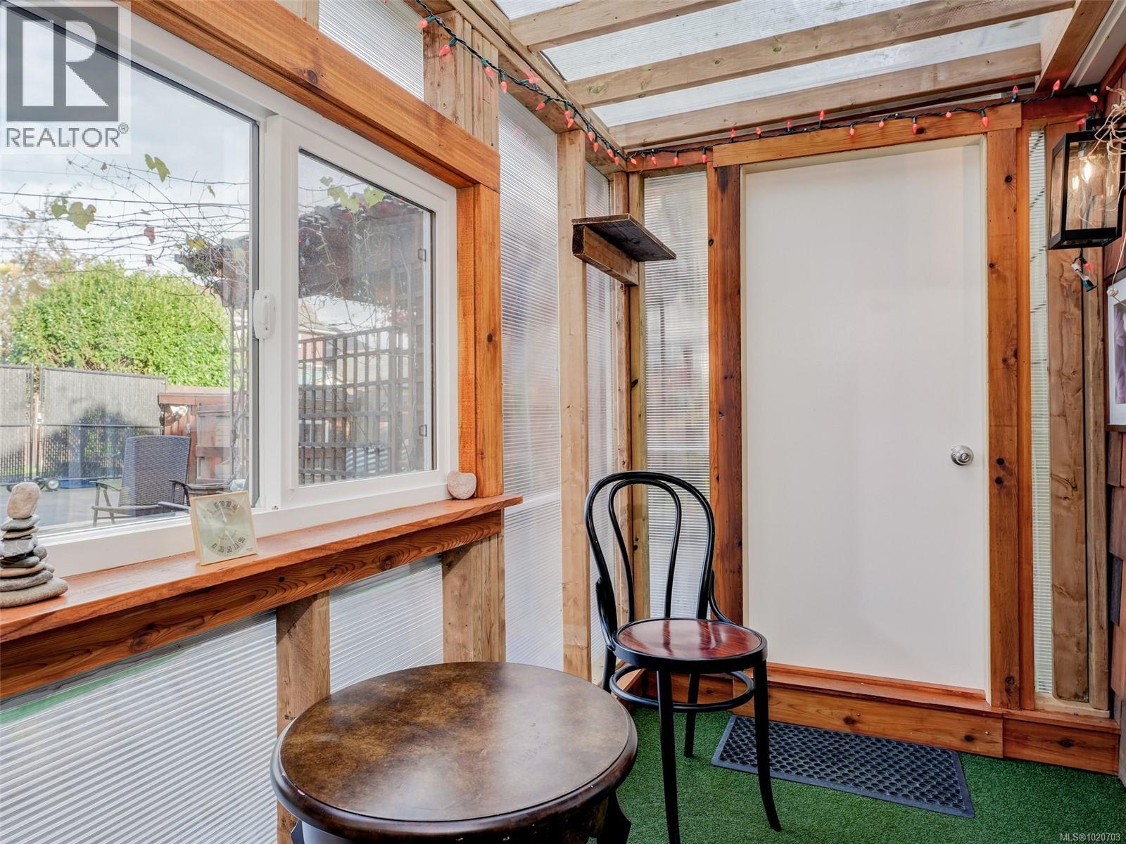 1152 Chapman St, Victoria