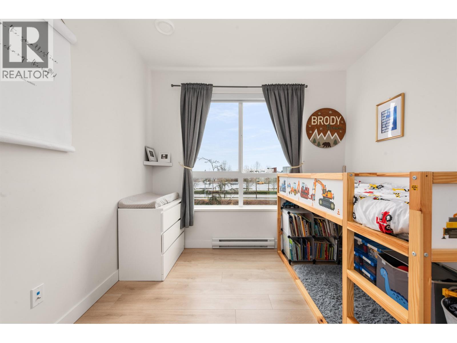 #227-1792 STARLING Drive, Delta