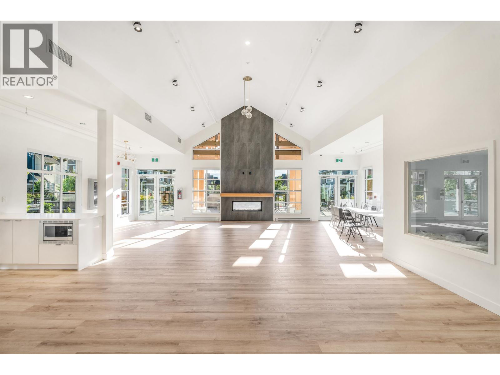 #227-1792 STARLING Drive, Delta