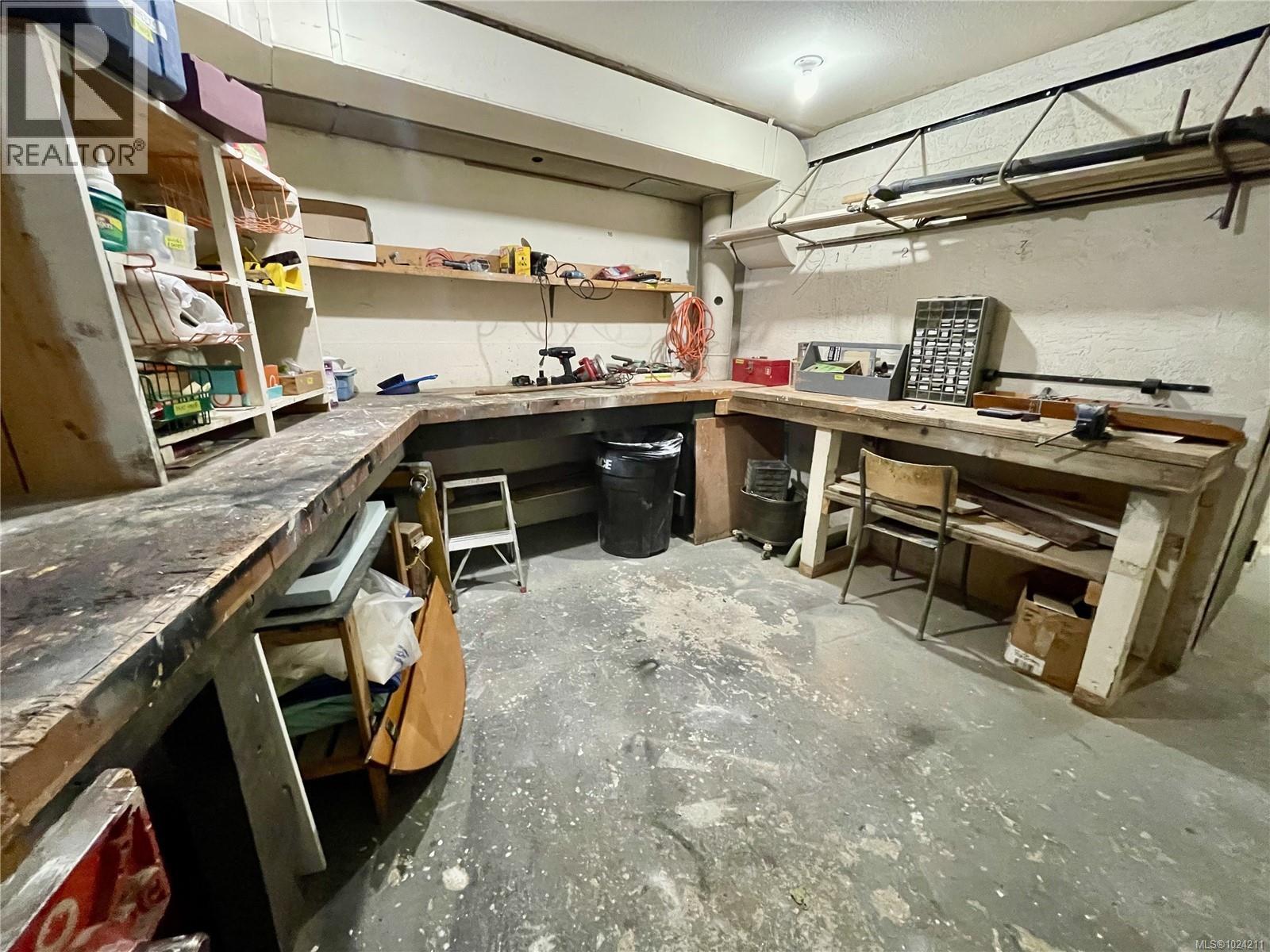 359 2930 Washington Ave, Victoria