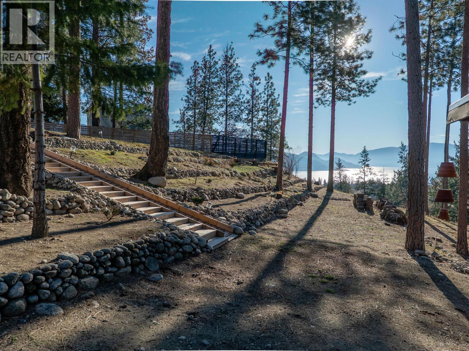 3947 Trepanier Heights Place, Peachland