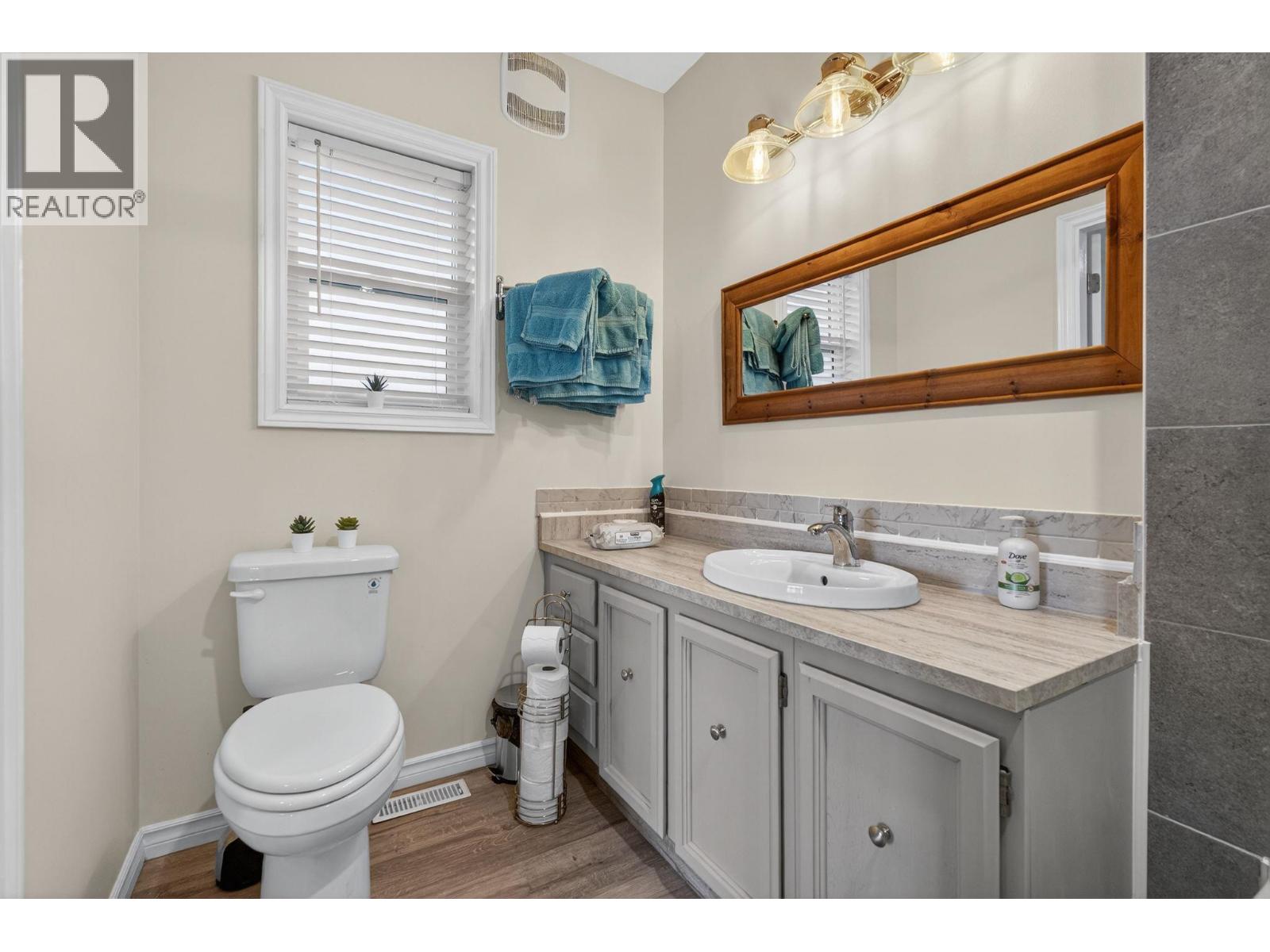 3947 Trepanier Heights Place, Peachland