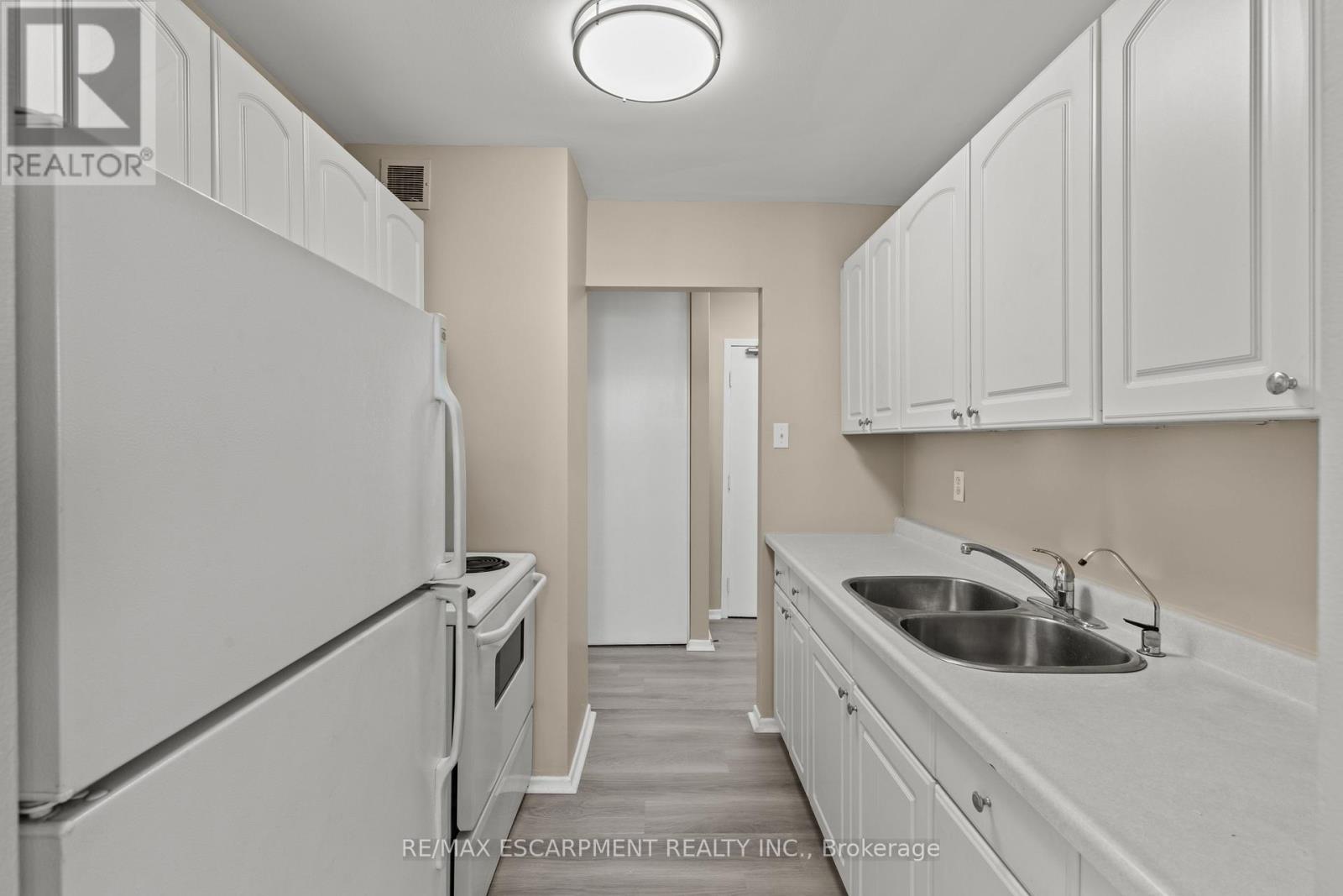 #1004 359 GENEVA STREET - 12