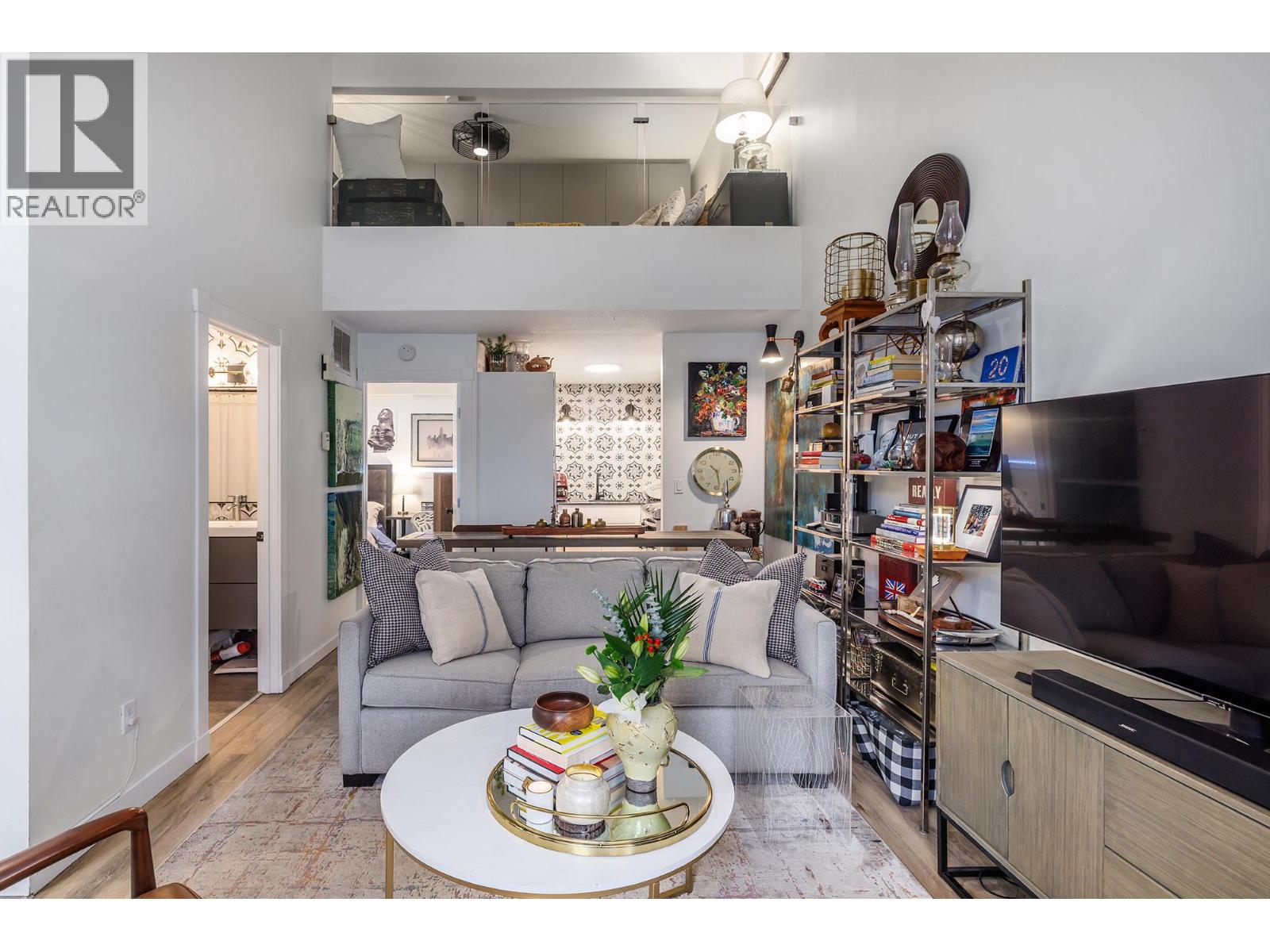 102 3155 Gordon Drive, Kelowna