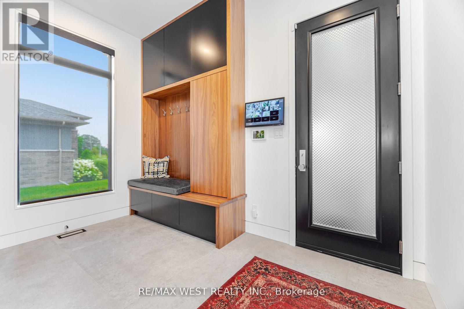 83 NAVIGATION DRIVE - 13