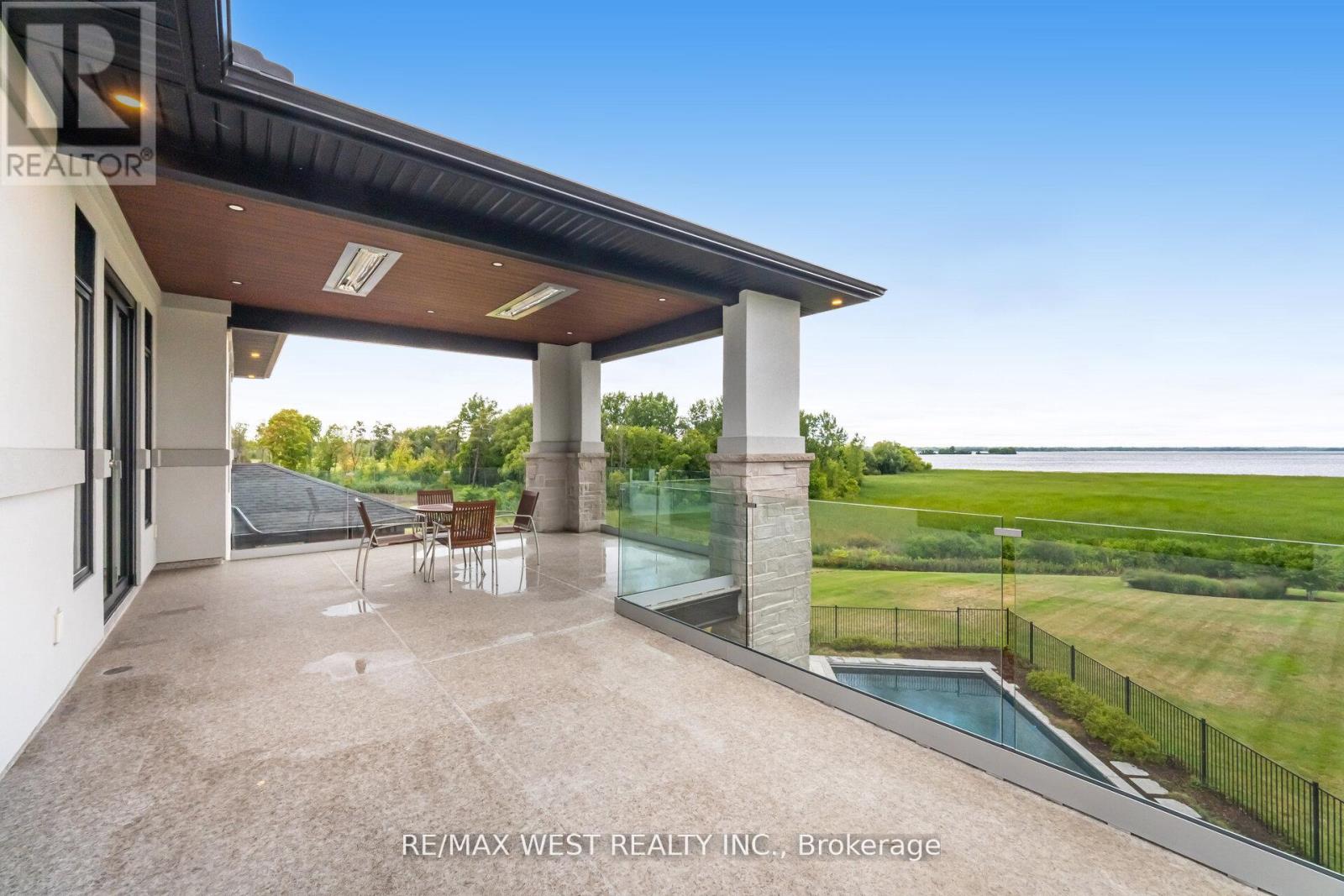 83 NAVIGATION DRIVE - 26