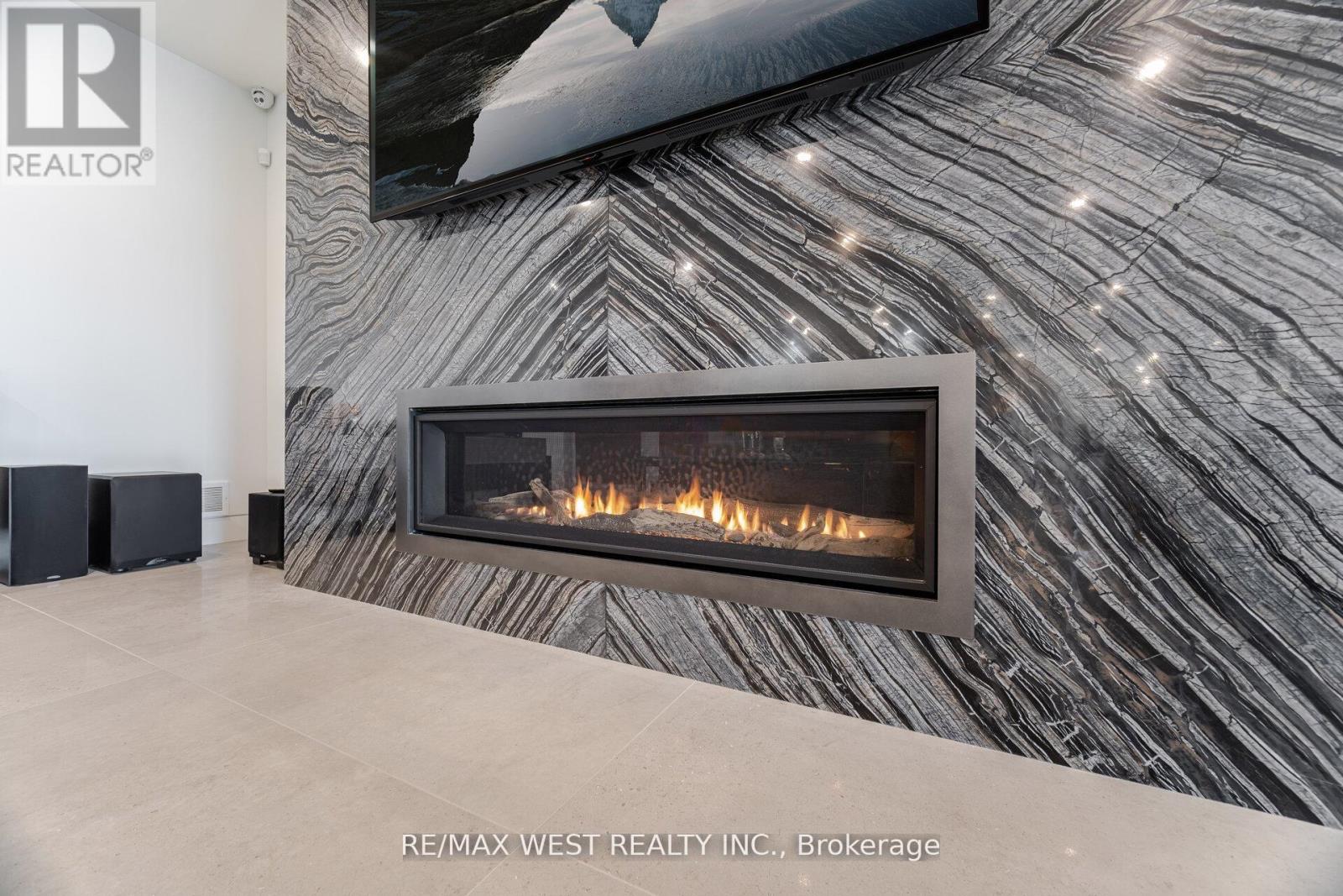 83 NAVIGATION DRIVE - 36