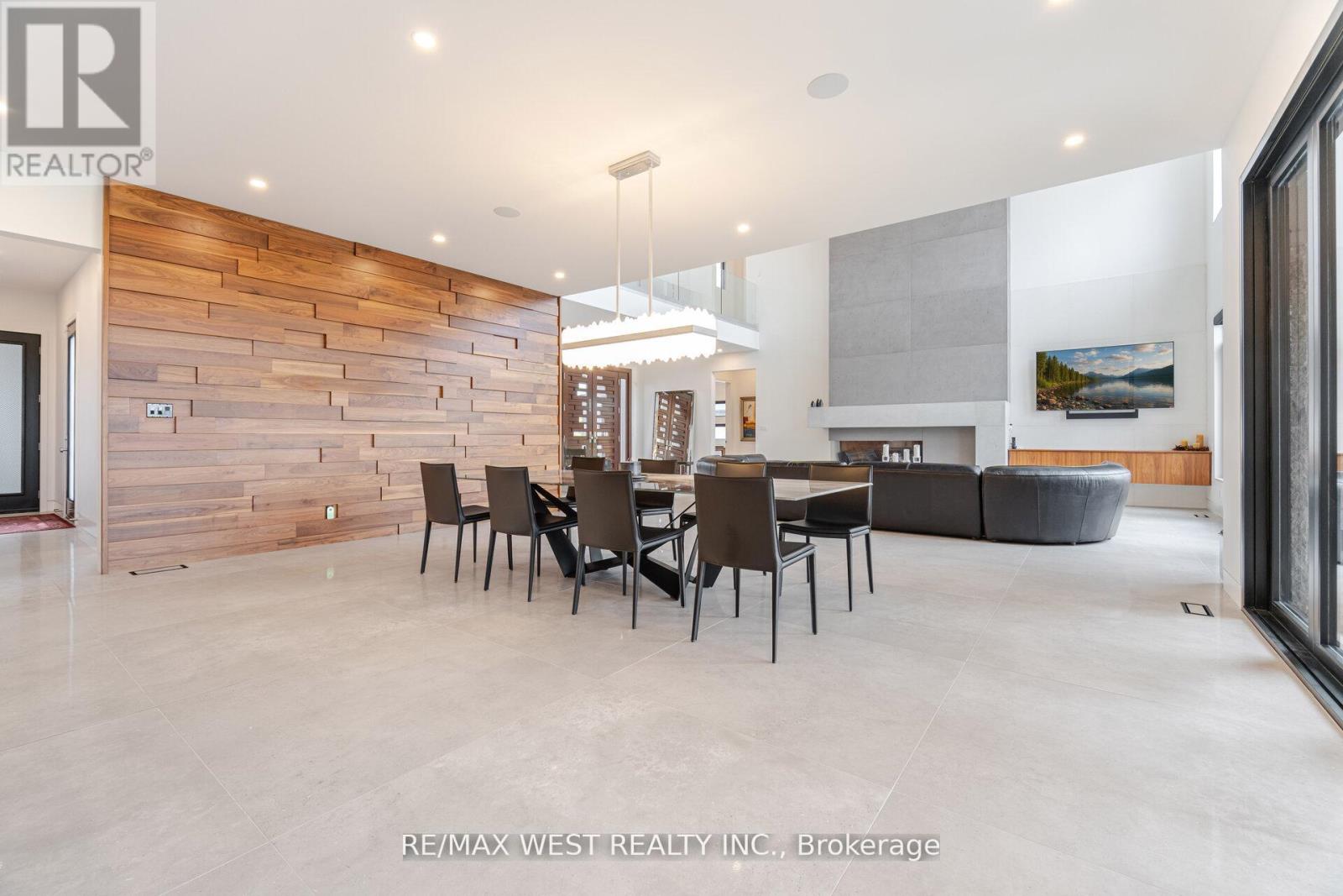 83 NAVIGATION DRIVE - 6