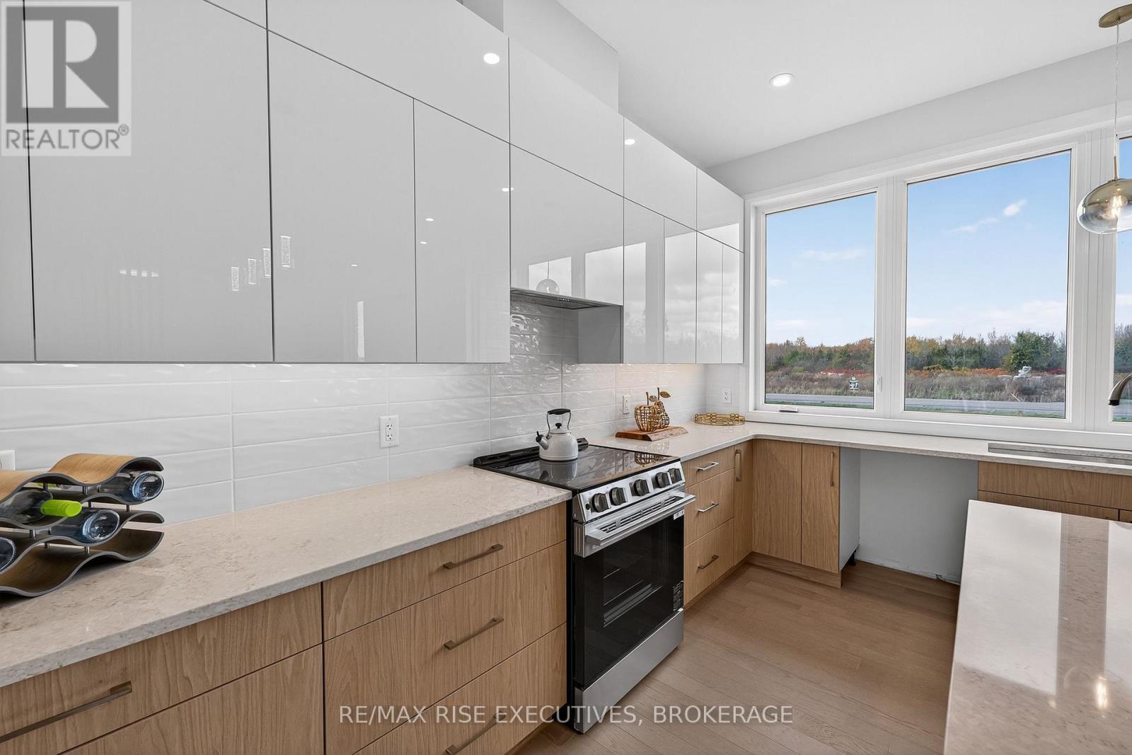 158 SUMMERSIDE DRIVE - 20