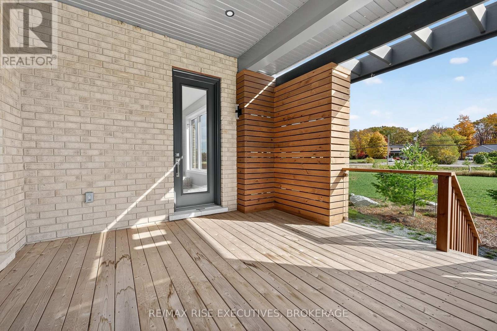 158 SUMMERSIDE DRIVE - 31