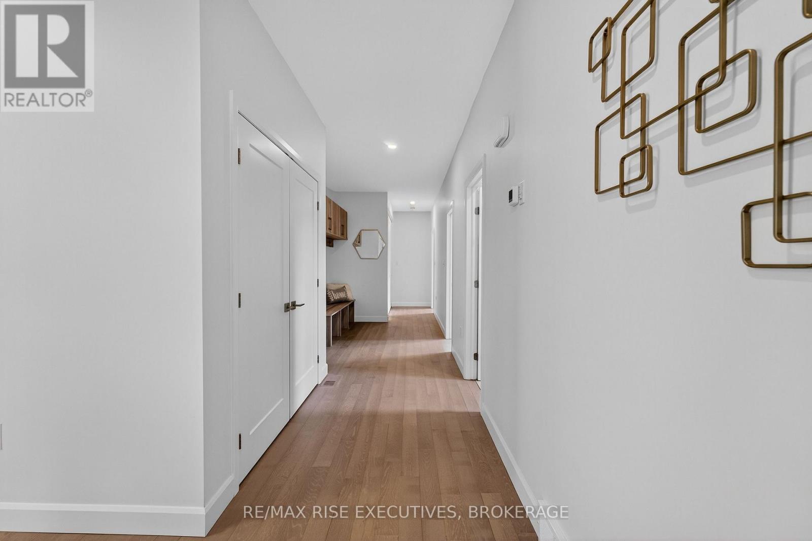 158 SUMMERSIDE DRIVE - 40