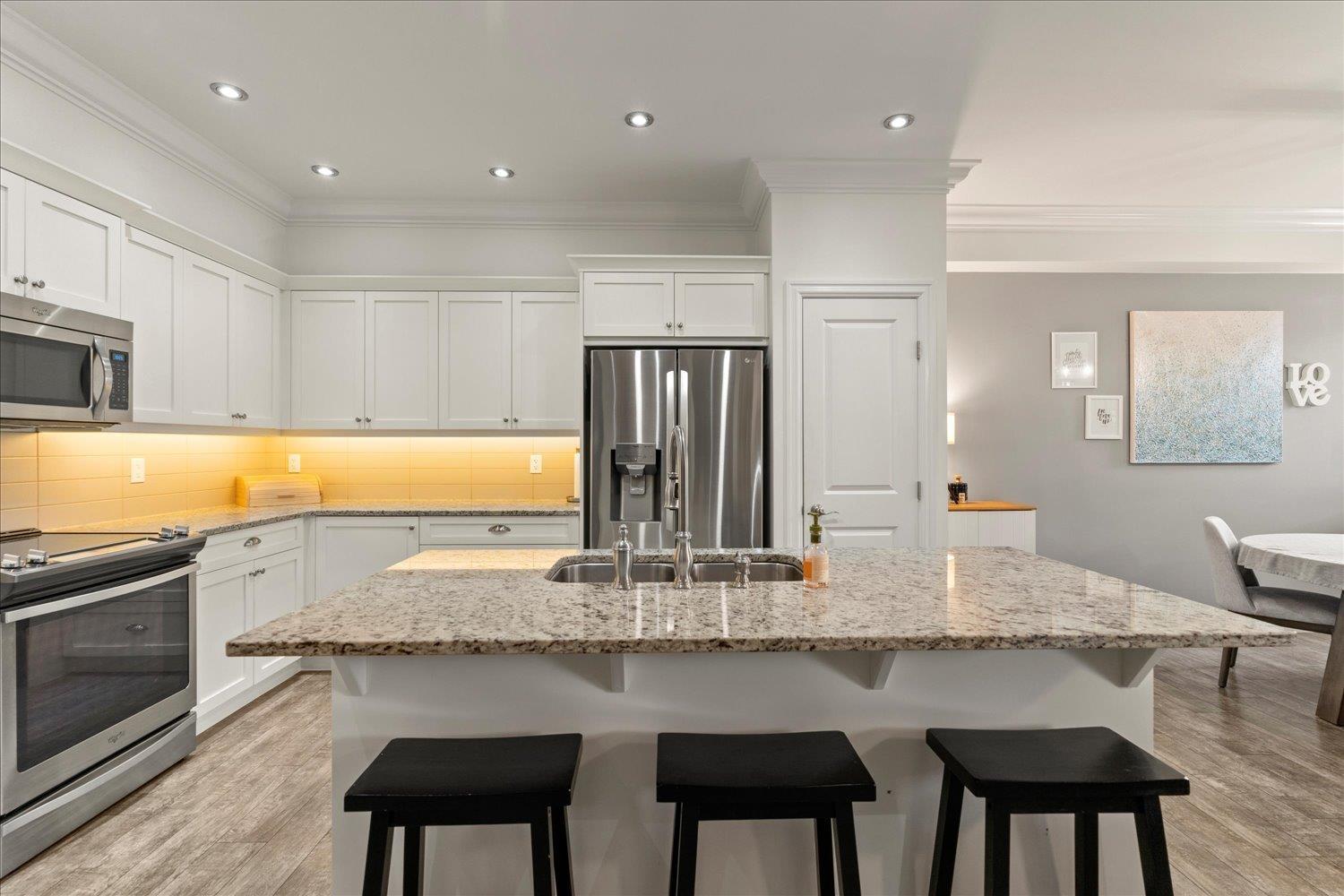 8 44849 ANGLERS BOULEVARD, Garrison Crossing, Chilliwack