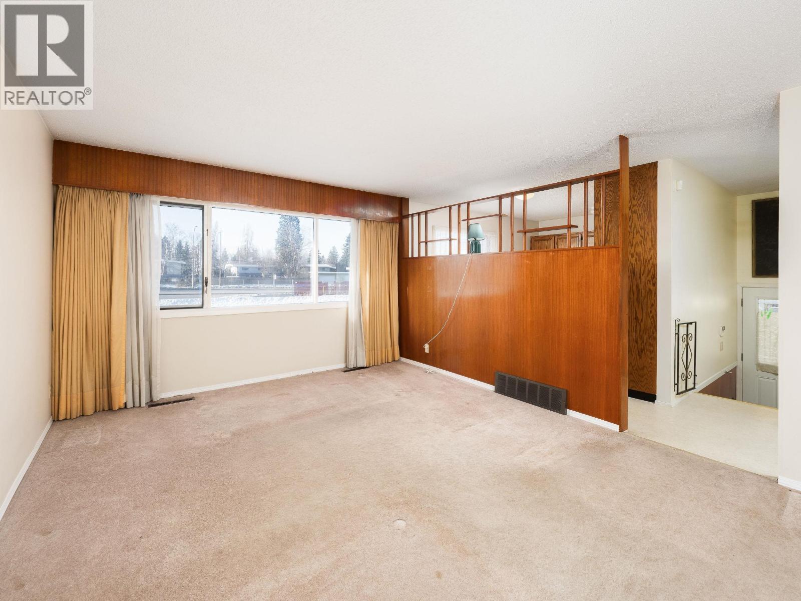 386 E CENTRAL STREET, Prince George