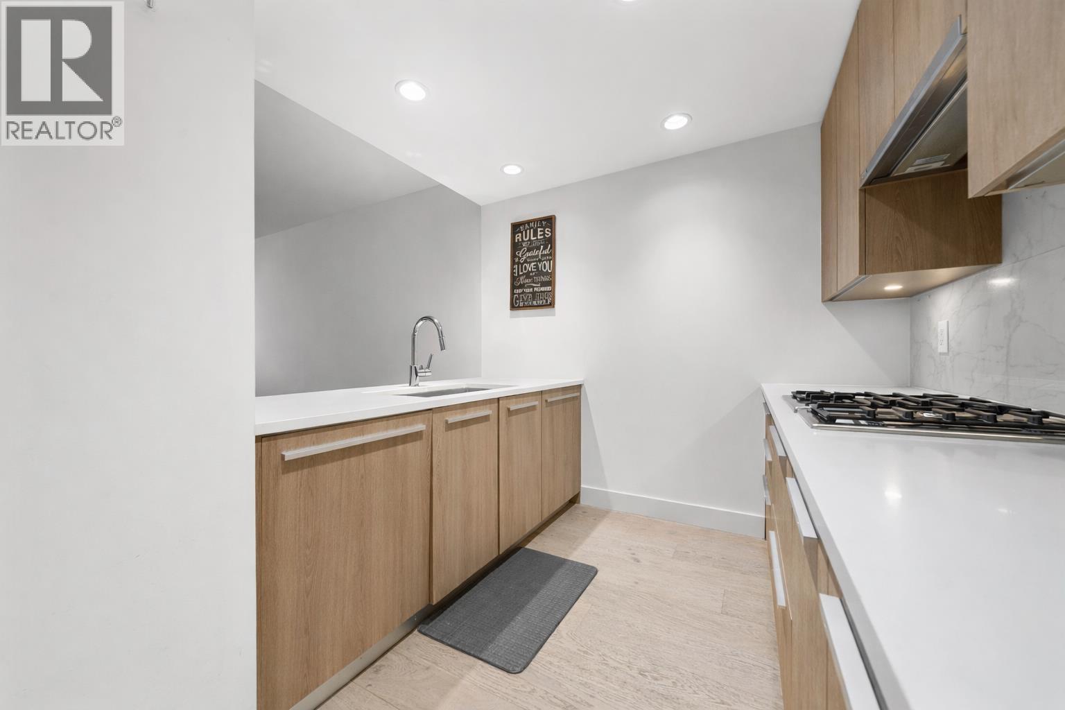 2779 LIBRARY LANE, North Vancouver