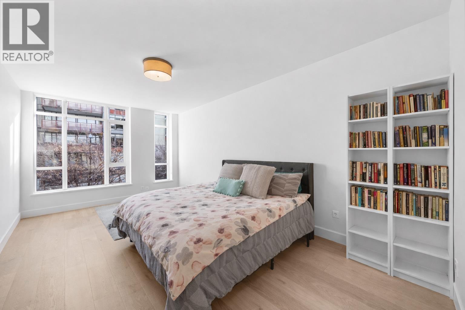 2779 LIBRARY LANE, North Vancouver